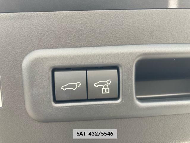 Lexus LBX 2025-11 7501266-17