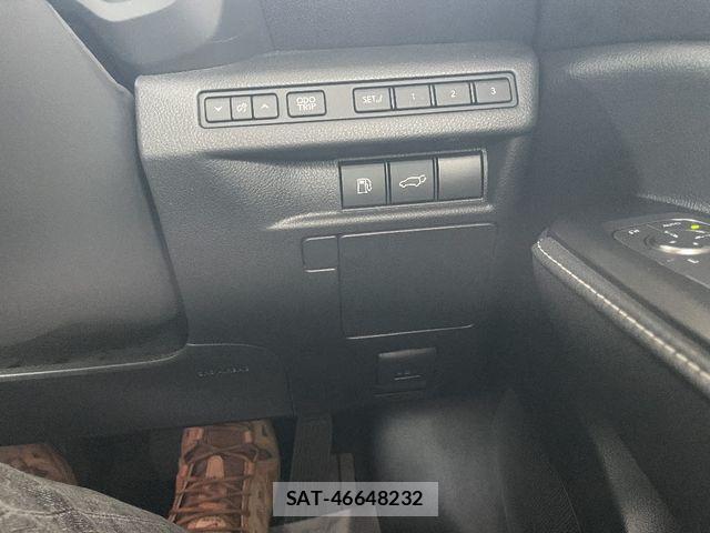 Lexus LBX 2024-03 7562357-11