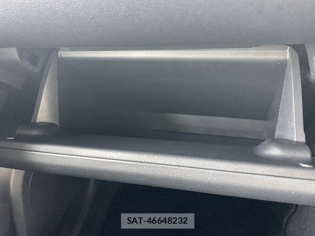 Lexus LBX 2024-03 7562357-17