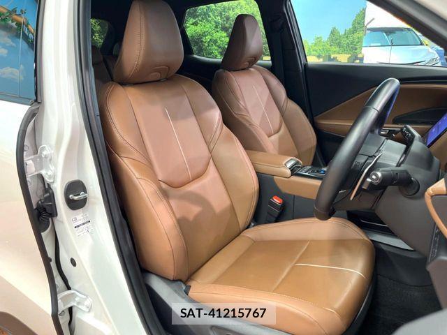 Lexus LBX 2024-09 7562354-10
