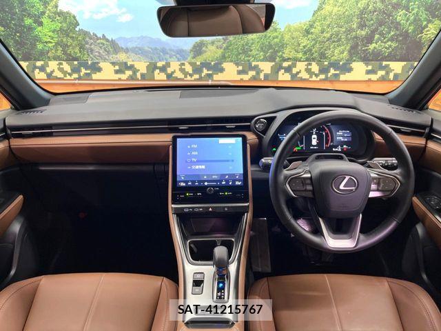Lexus LBX 2024-09 7562354-1