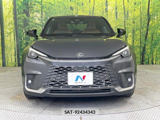 Lexus LBX 2024-06 7562355-13