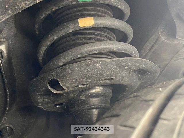 Lexus LBX 2024-06 7562355-19