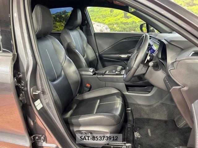 Lexus LBX 2024-01 7617656-7