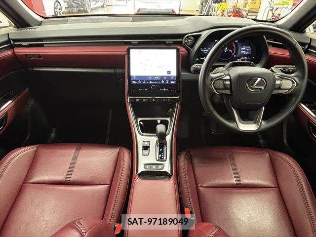 Lexus LBX 2024-11 7617658-2