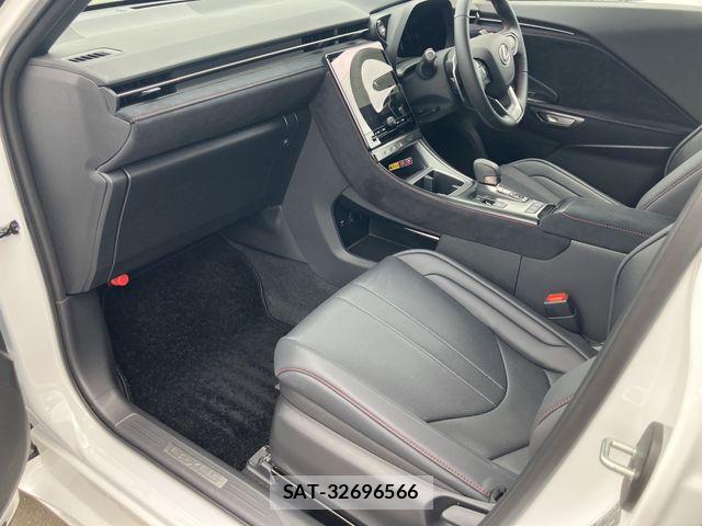 Lexus LBX 2025-03 7725065-13