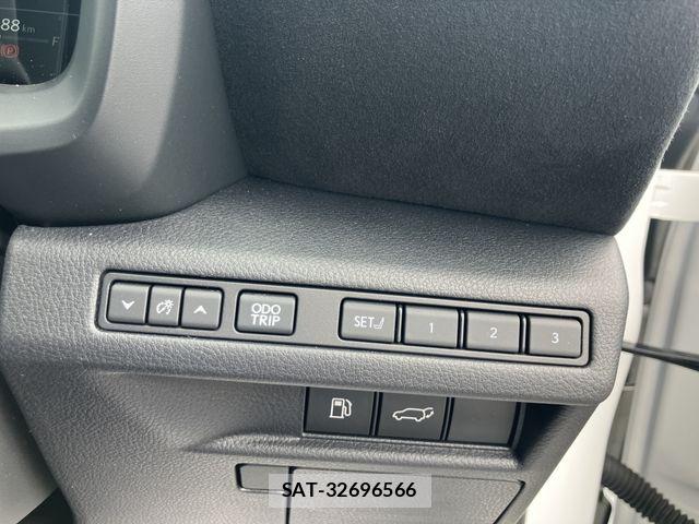 Lexus LBX 2025-03 7725065-19