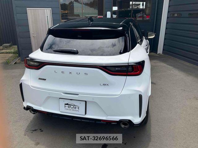 Lexus LBX 2025-03 7725065-4