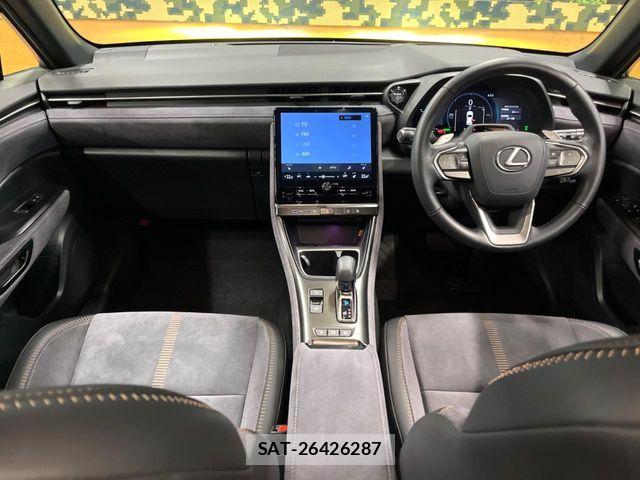 Lexus LBX 2024-01 7725070-1