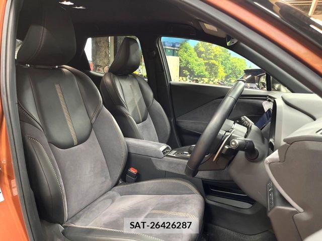 Lexus LBX 2024-01 7725070-7