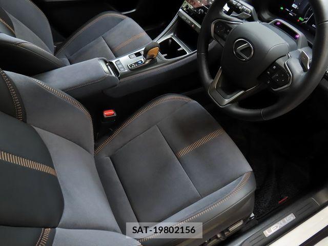 Lexus LBX 2024-04 7725066-10