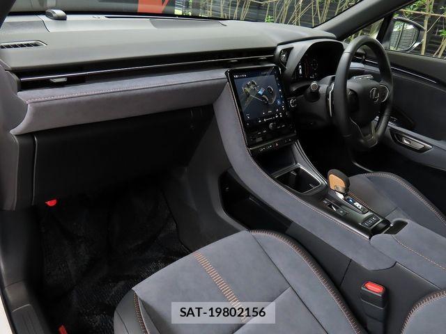 Lexus LBX 2024-04 7725066-12