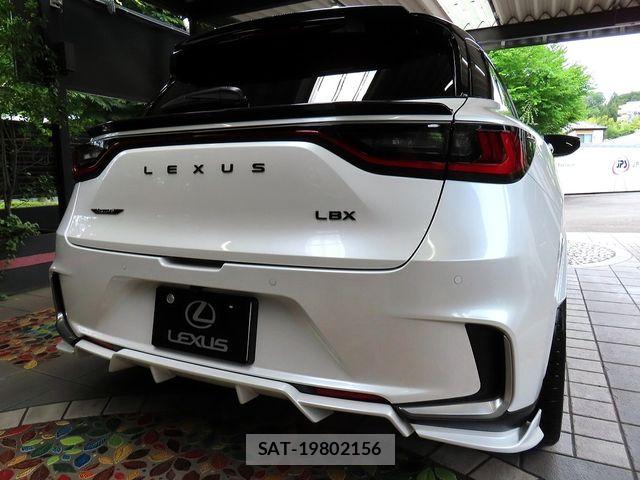 Lexus LBX 2024-04 7725066-1