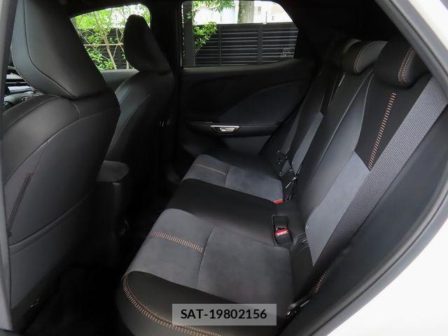 Lexus LBX 2024-04 7725066-21