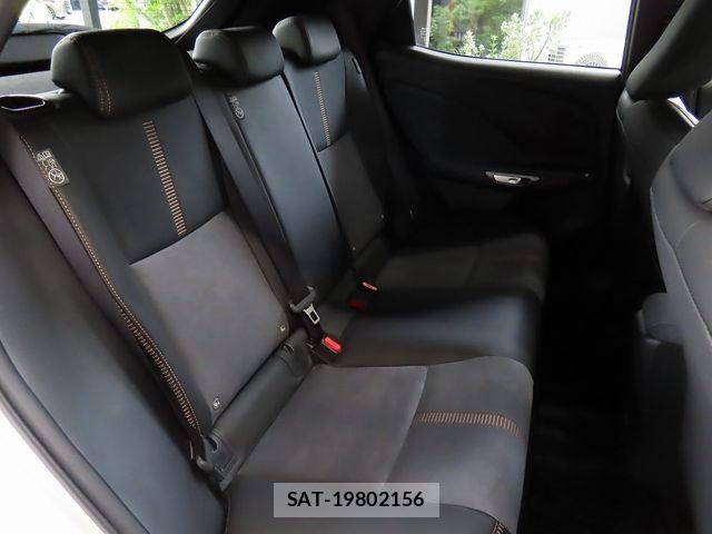 Lexus LBX 2024-04 7725066-22