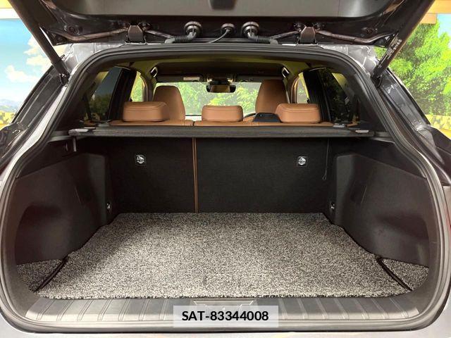 Lexus LBX 2024-09 7725069-9