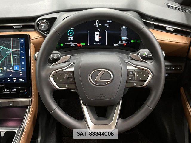 Lexus LBX 2024-09 7725069-10