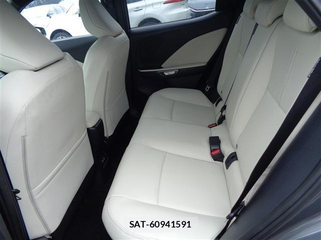Lexus LBX 2025-03 7725072-10