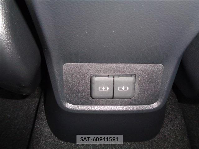 Lexus LBX 2025-03 7725072-12