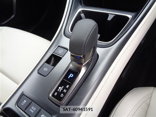 Lexus LBX 2025-03 7725072-21