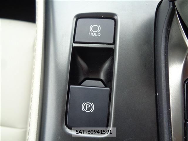 Lexus LBX 2025-03 7725072-22