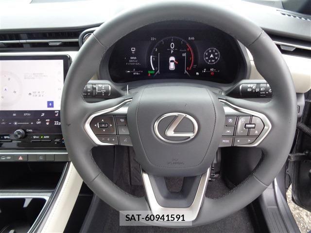 Lexus LBX 2025-03 7725072-29