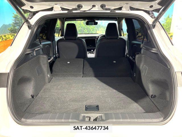 Lexus LBX 2024-02 7786494-9