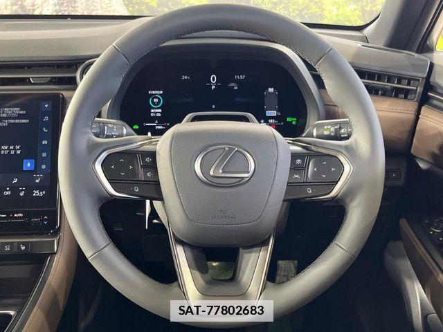 Lexus LBX 2025-05 7786496-11