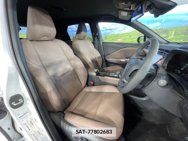 Lexus LBX 2025-05 7786496-8