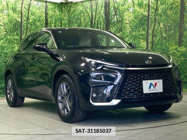 Lexus LBX 2025-03 7786498-15