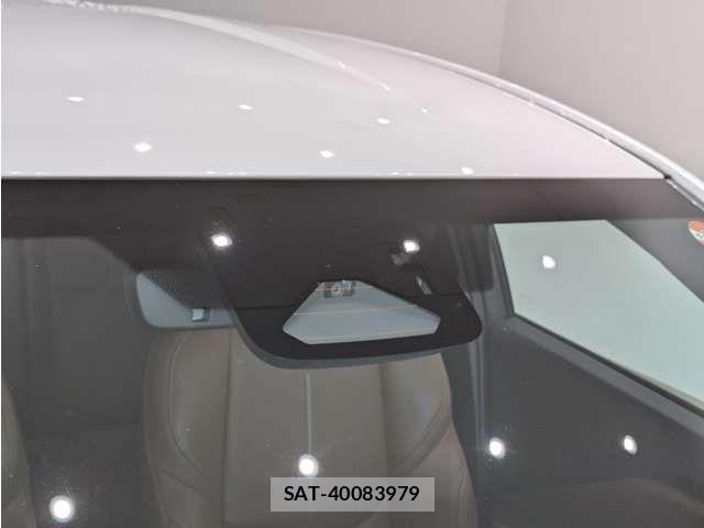 Lexus LBX 2024-10 7877348-10