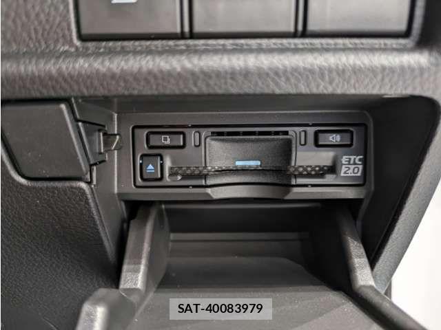 Lexus LBX 2024-10 7877348-11