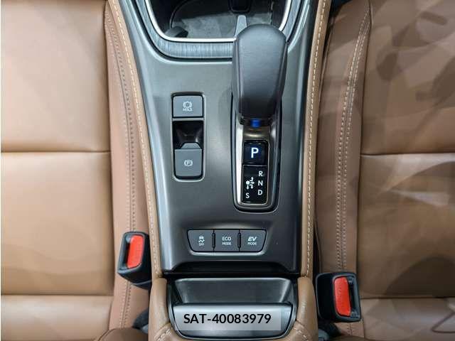 Lexus LBX 2024-10 7877348-14