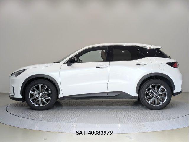 Lexus LBX 2024-10 7877348-1