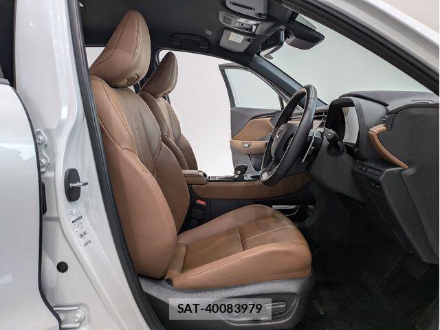 Lexus LBX 2024-10 7877348-3