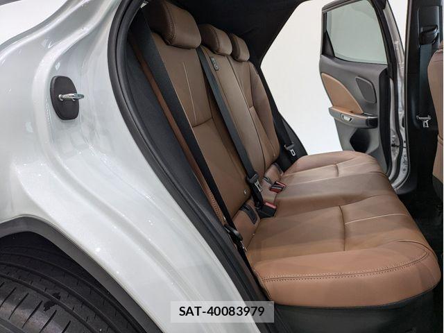 Lexus LBX 2024-10 7877348-4