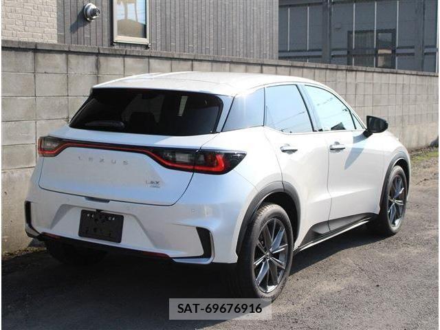 Lexus LBX 2024-08 7877349-1