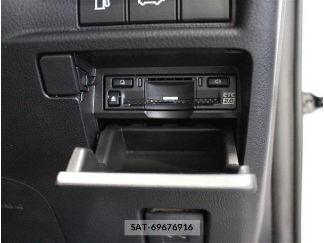 Lexus LBX 2024-08 7877349-19