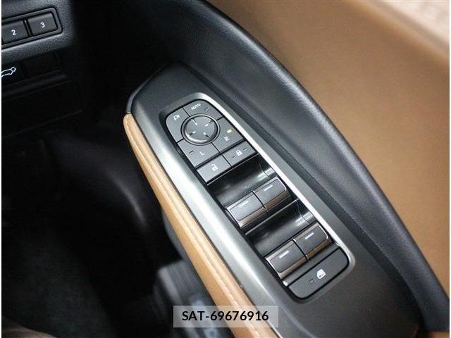 Lexus LBX 2024-08 7877349-22