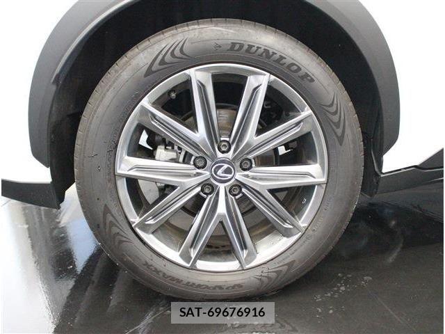 Lexus LBX 2024-08 7877349-28