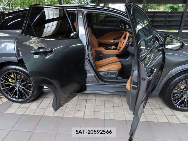 Lexus LBX 2025-07 7877346-13