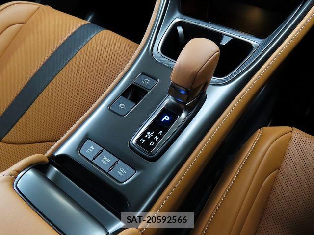 Lexus LBX 2025-07 7877346-21