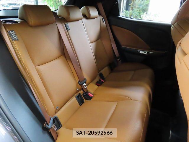 Lexus LBX 2025-07 7877346-25