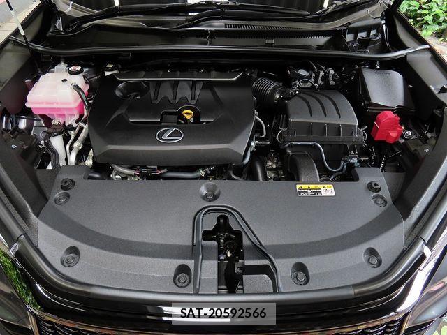 Lexus LBX 2025-07 7877346-27
