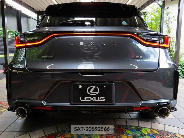 Lexus LBX 2025-07 7877346-4