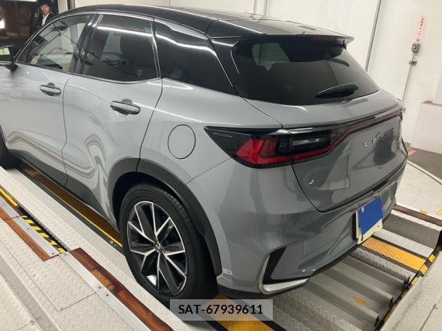 Lexus LBX 2024-01 7877347-10