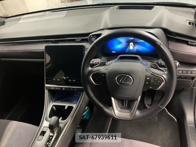 Lexus LBX 2024-01 7877347-16