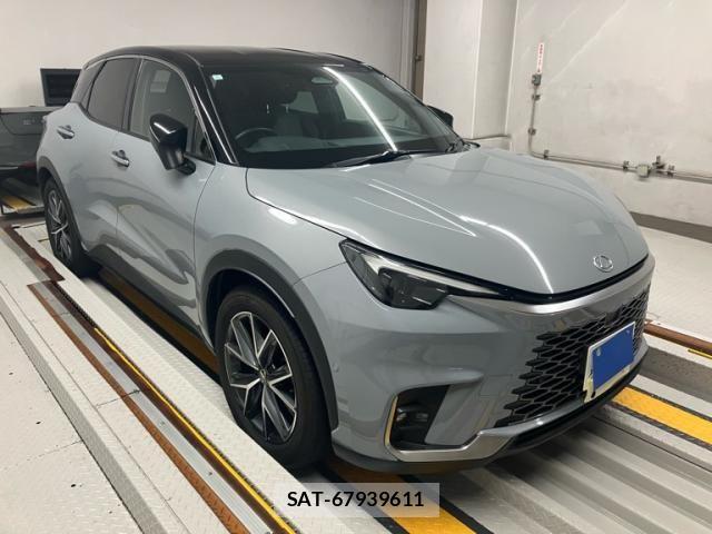 Lexus LBX 2024-01 7877347-2