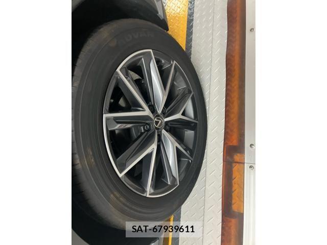 Lexus LBX 2024-01 7877347-6