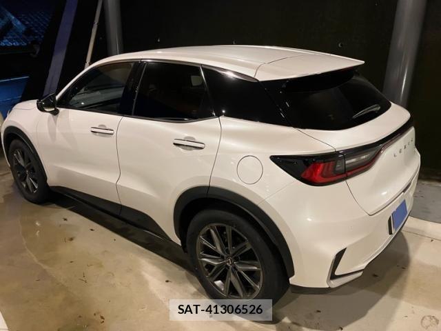 Lexus LBX 2024-10 7877350-1